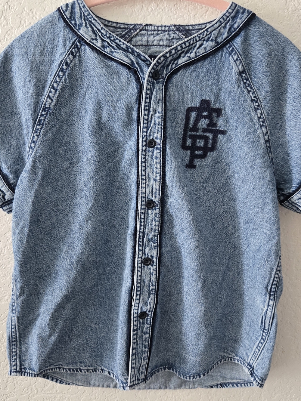 GAP Light Blue Denim Short-Sleeve Baseball Shirt with Navy Logo